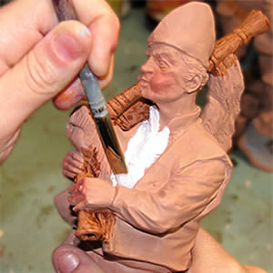Distintas fases del proceso de creacin de una figura en Arte Astur